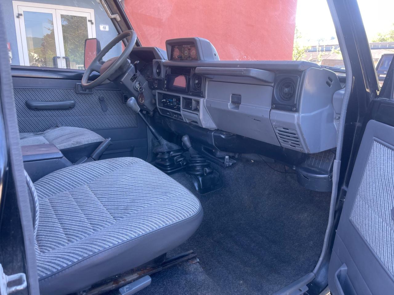 Toyota Land Cruiser II 2.4 turbodiesel SW LJ70 LX
