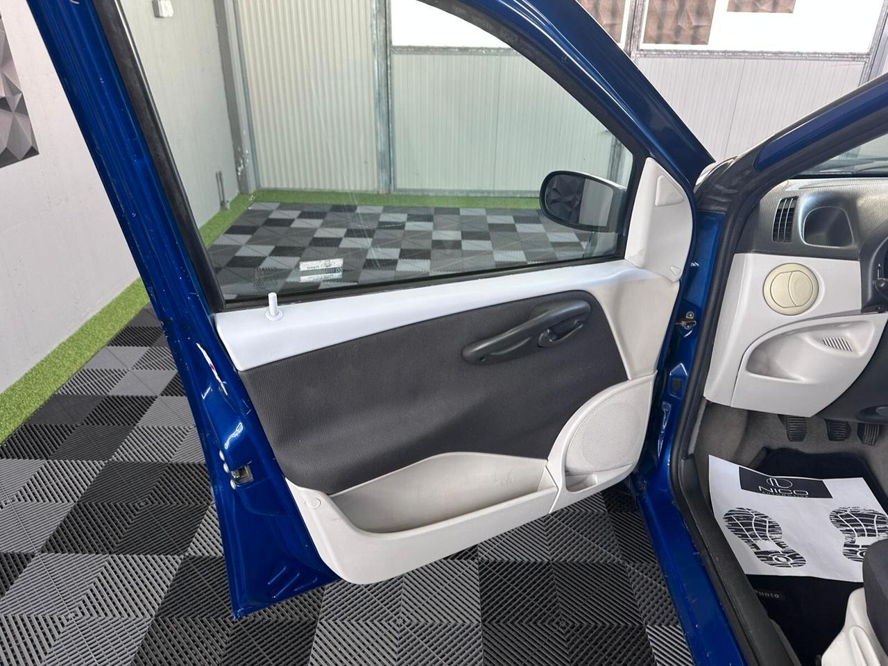 Fiat Punto 1.2 16V 5 porte Emotion