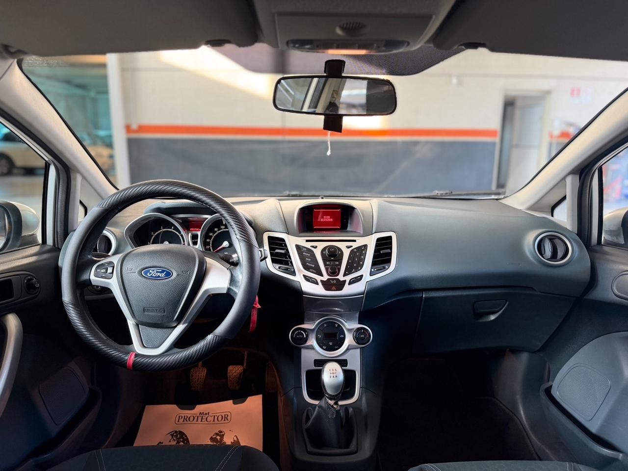 Ford Fiesta 1.2 82 CV 5 porte Titanium NEOPATENTATI