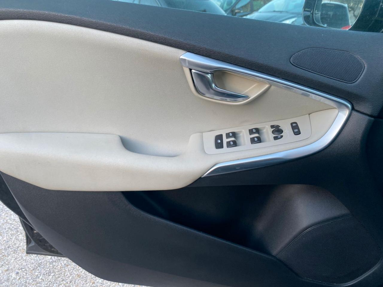 Volvo V40 D4 Momentum