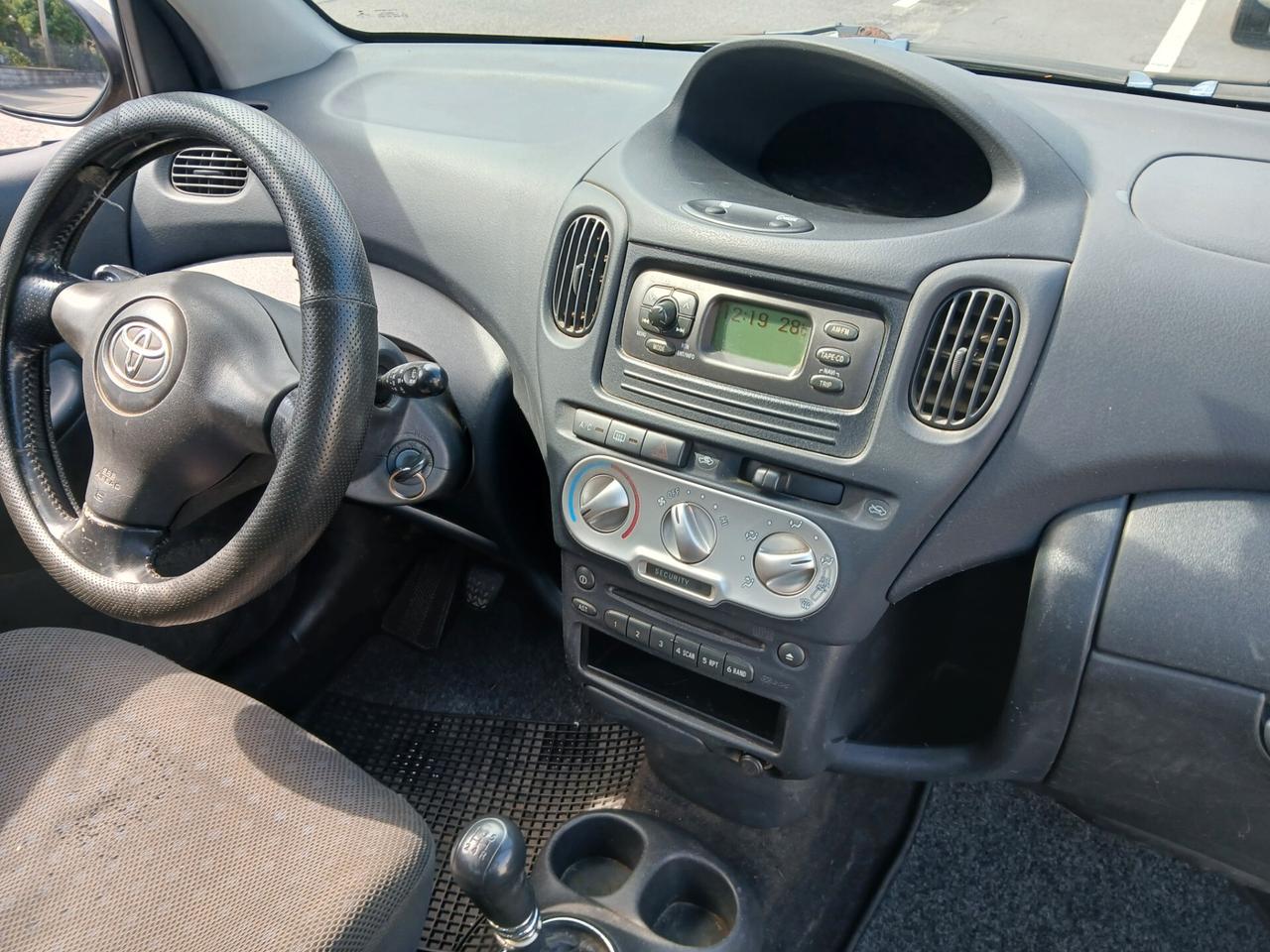 Toyota Yaris 1.4 tdi D-4D