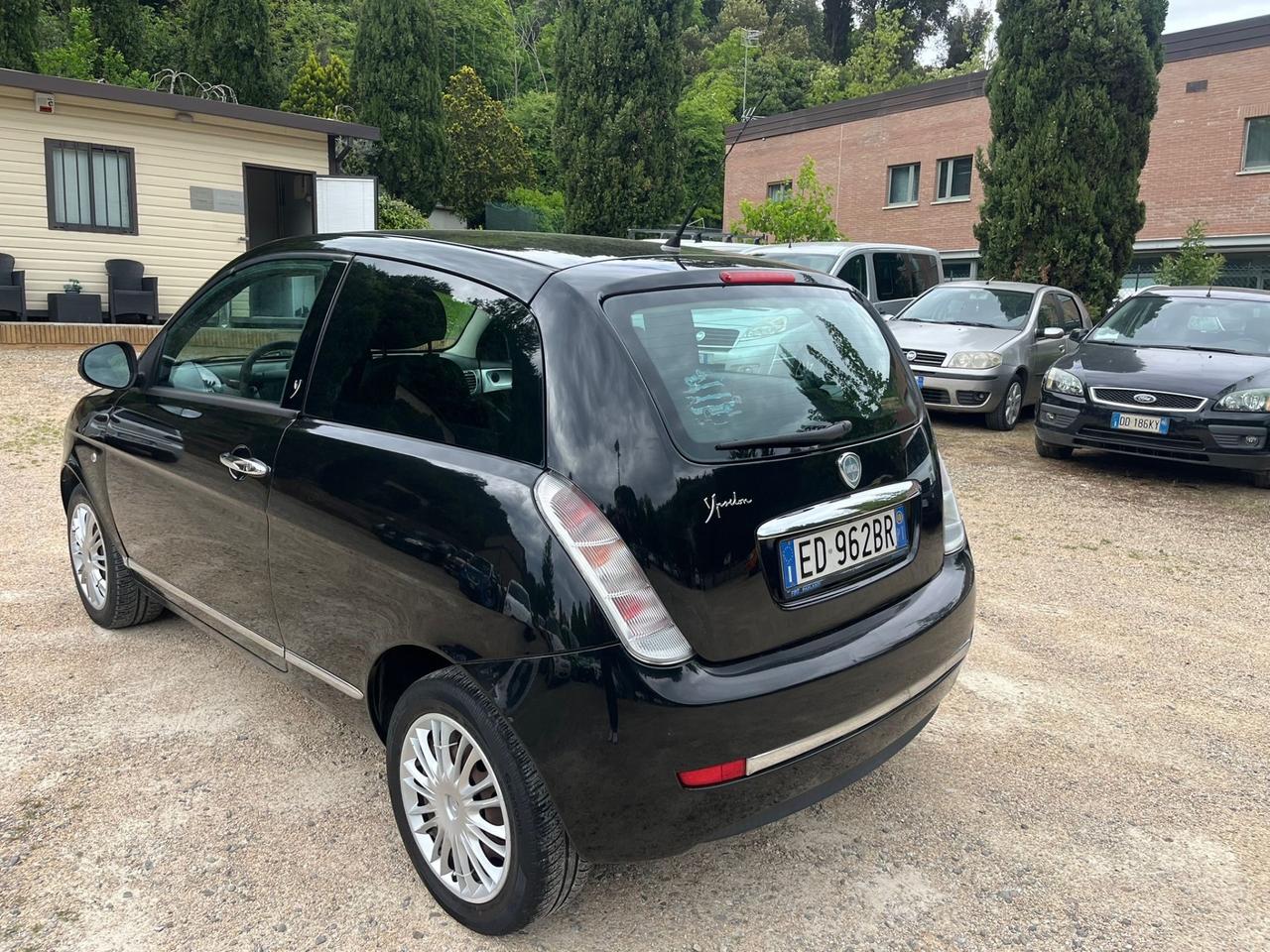 Lancia Ypsilon 1.3 MJT 75 CV Elle