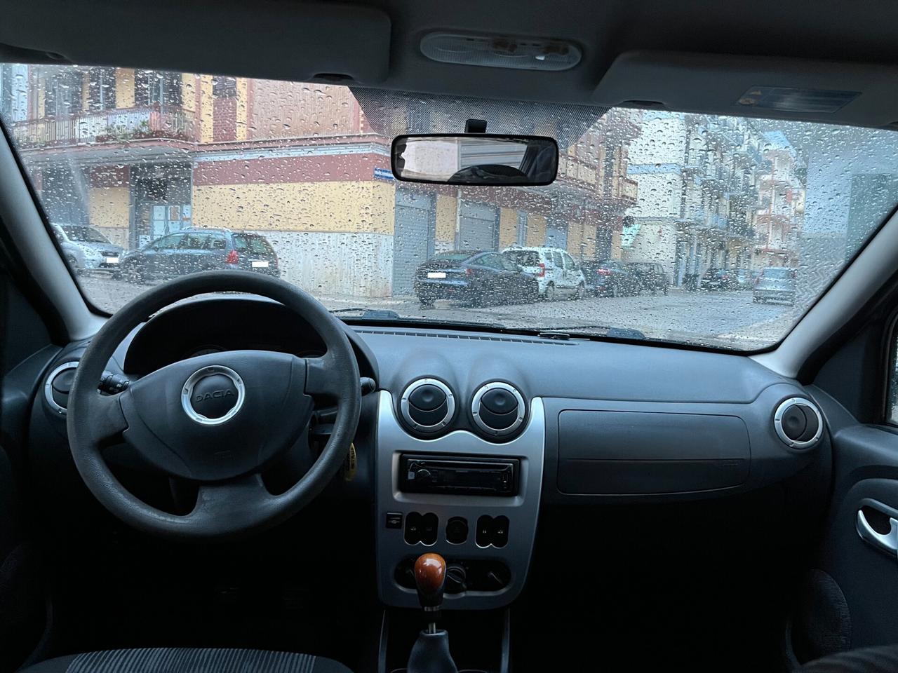 Dacia Sandero 1.4 8V Lauréate