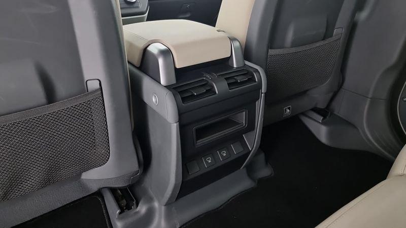 Land Rover Defender 110 3.0D I6 200 CV AWD Auto SE N1 Autocarro