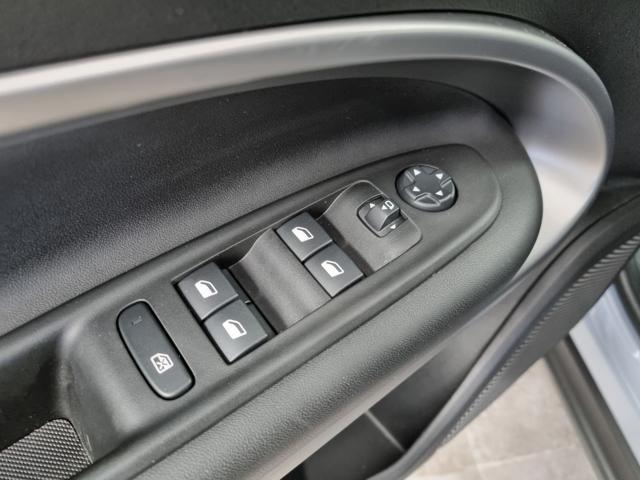 JEEP Avenger 1.2 Turbo 100 CV Summit