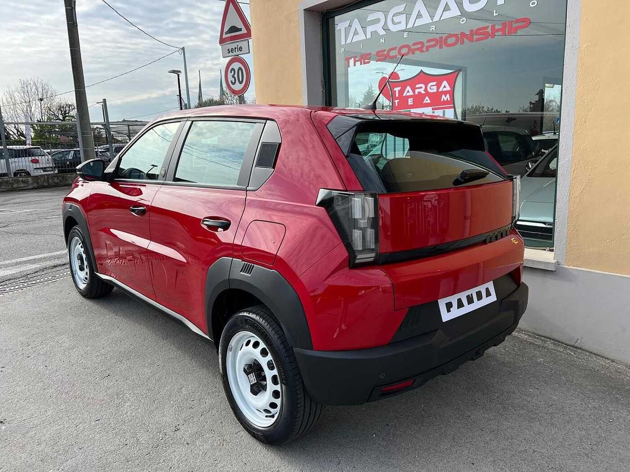 Fiat Grande Panda 44Kwh Red