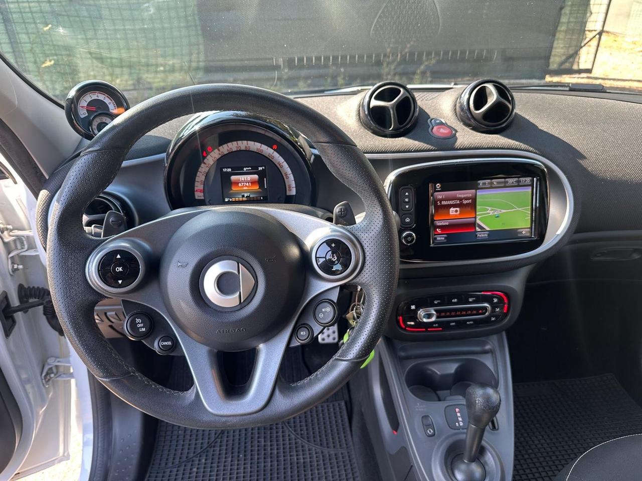 Smart ForFour 90 0.9 Turbo twinamic Superpassion LED *PROMO*