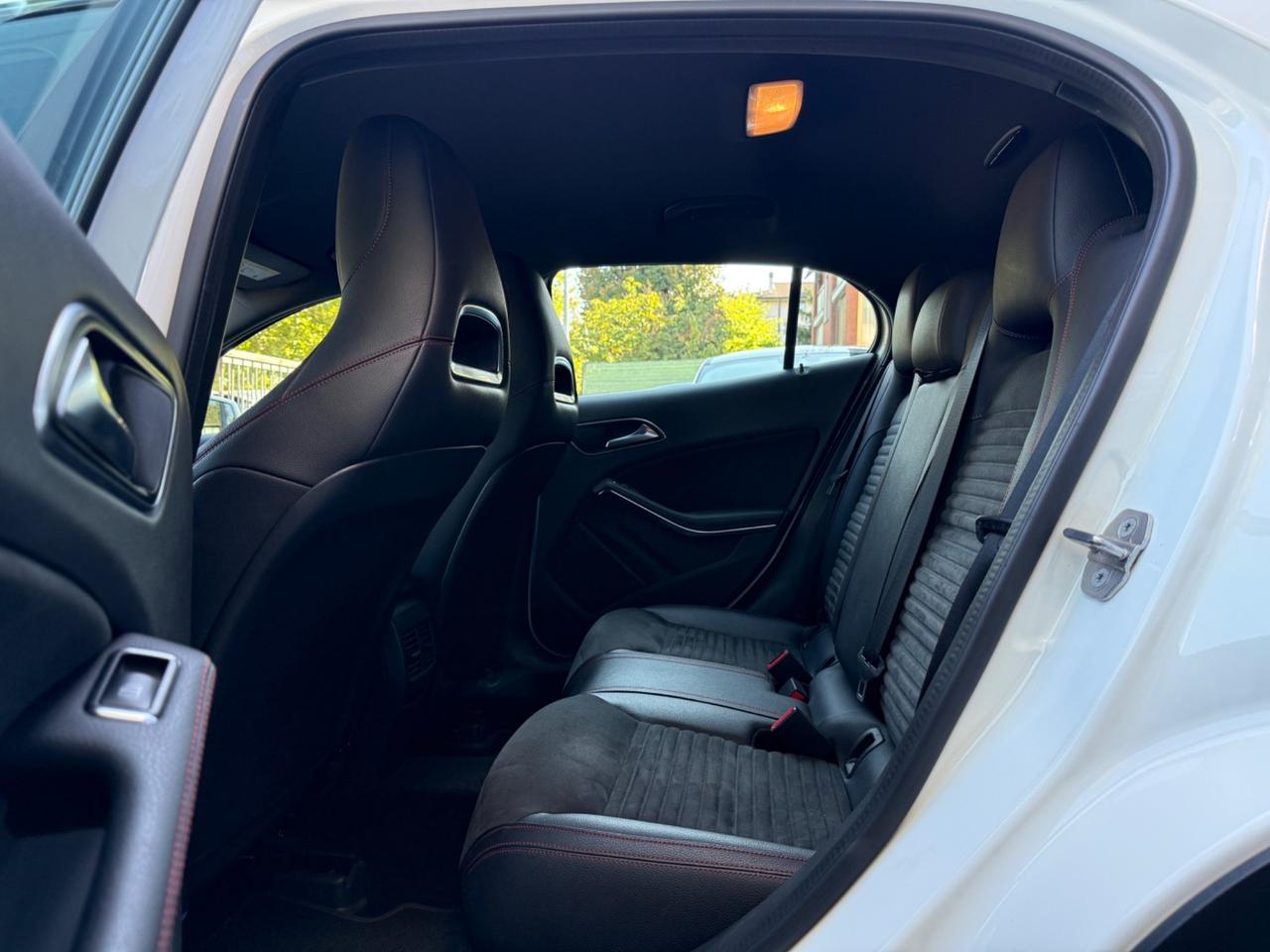 Mercedes-benz GLA 200 d Automatic 4Matic Premium