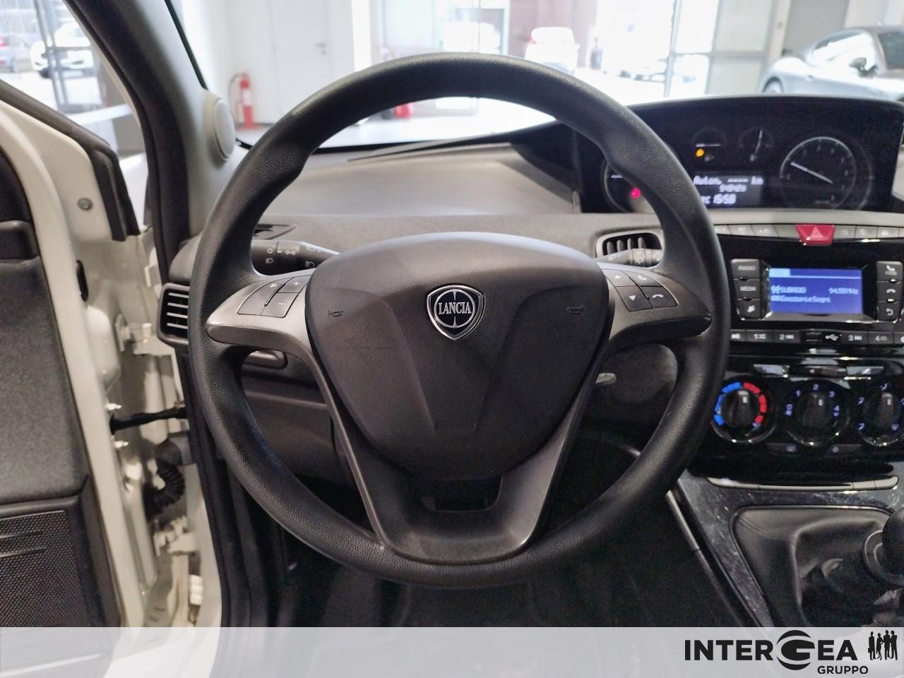 LANCIA Ypsilon 1.0 firefly hybrid Silver s&s 70cv