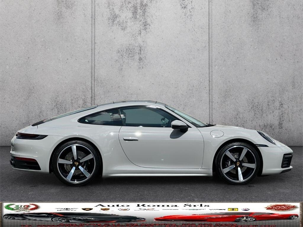 Porsche 911 Carrera 4 Sport Chrono