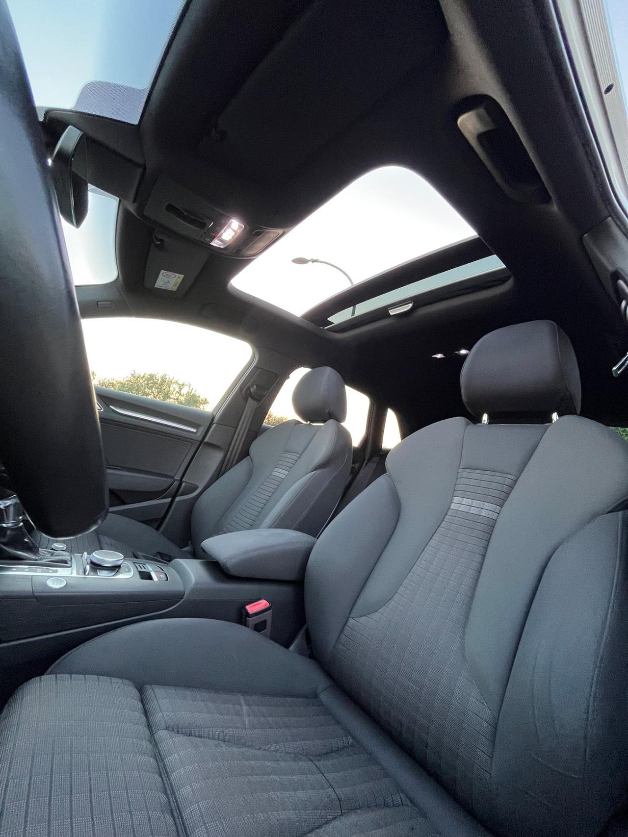 Audi A3 1.6 TDI 116 CV S tronic Design FULL TETTO PANORAMICO