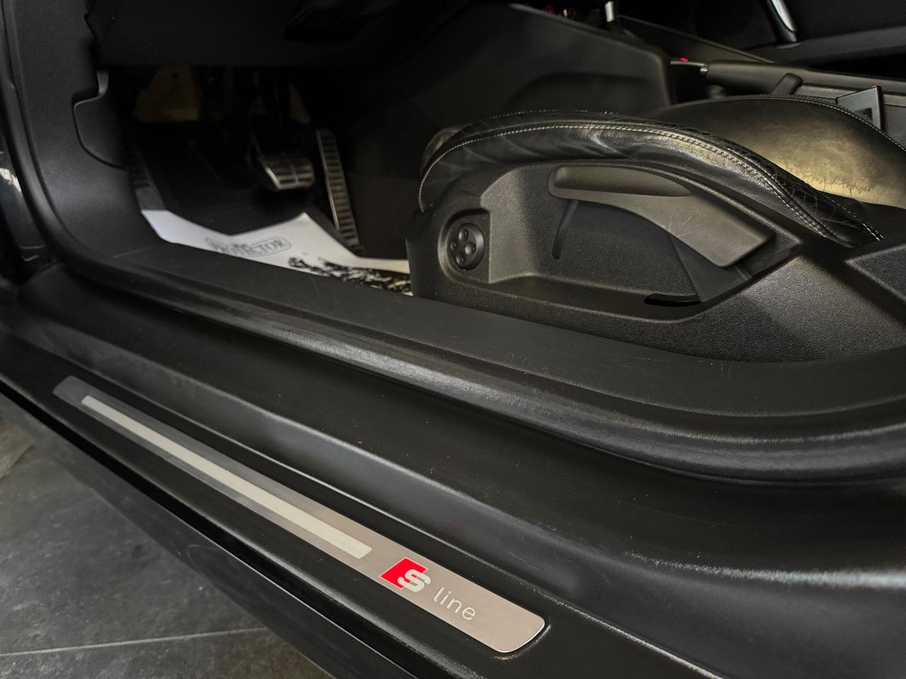 Audi TT S-Line Coupe 2.0 tfsi 260CV Cambio Automatico