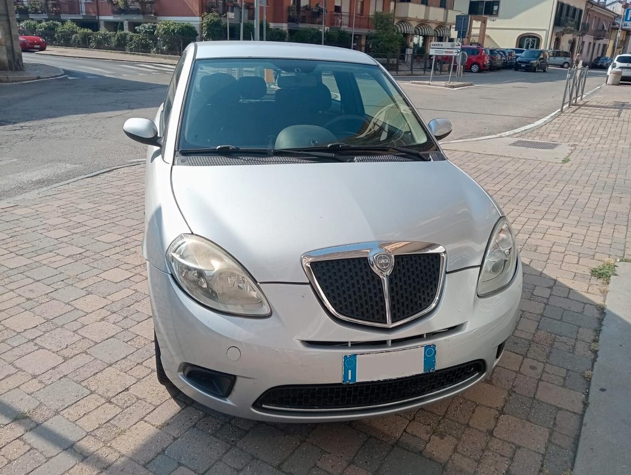 Lancia Ypsilon 1.2 60 CV