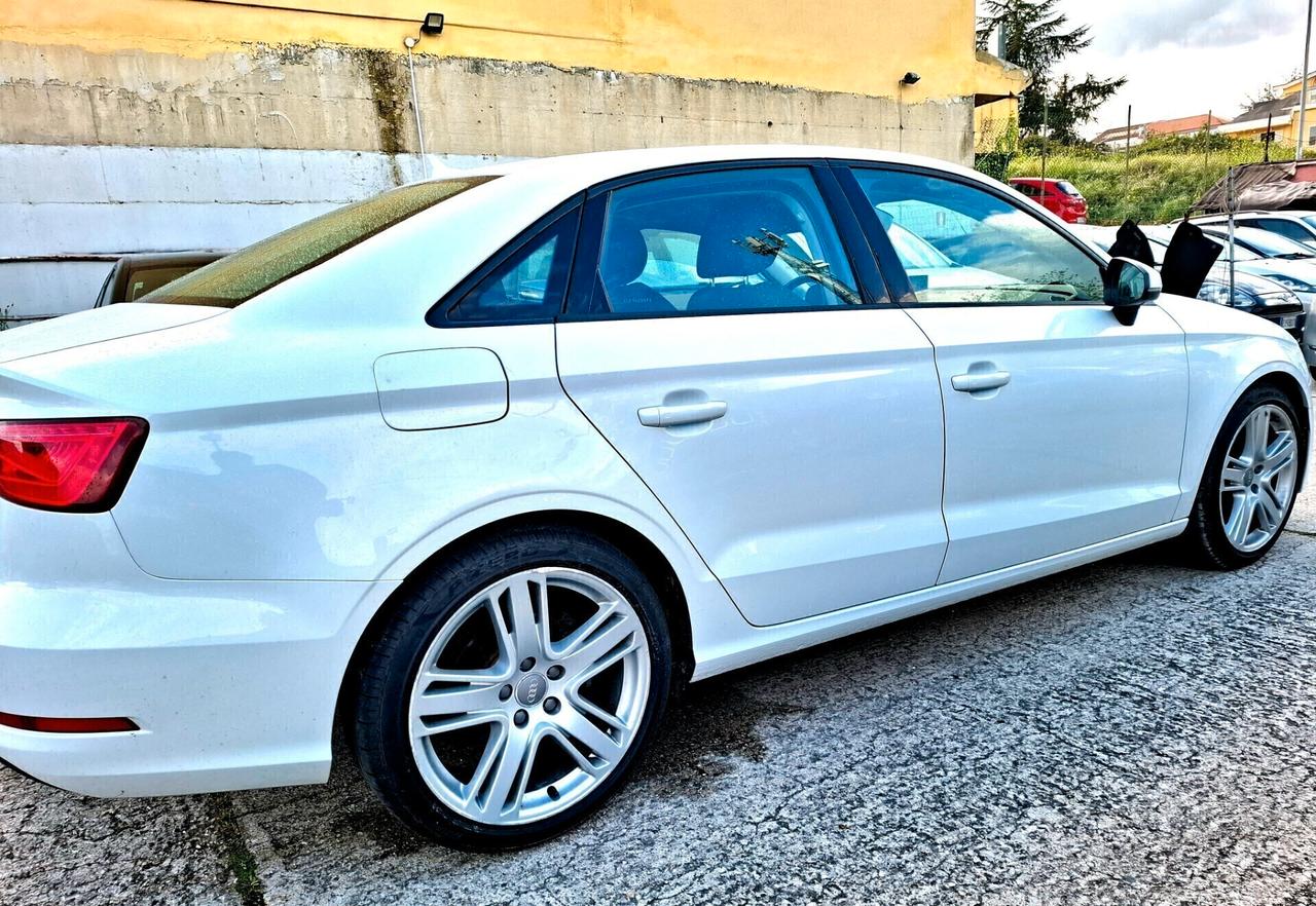 Audi A3 Sedan 2.0 TDI clean diesel Ambition
