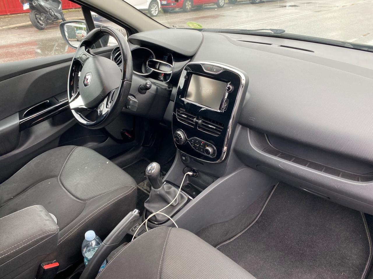 Renault Clio 1.2 75CV 5 porte Live ok neo patentati