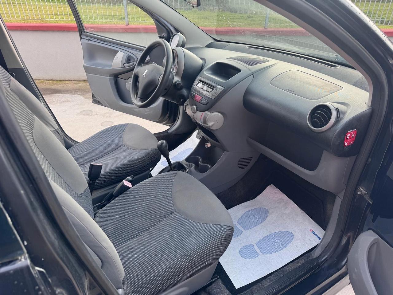 Peugeot 107 1.4 HDi 5p. Plaisir