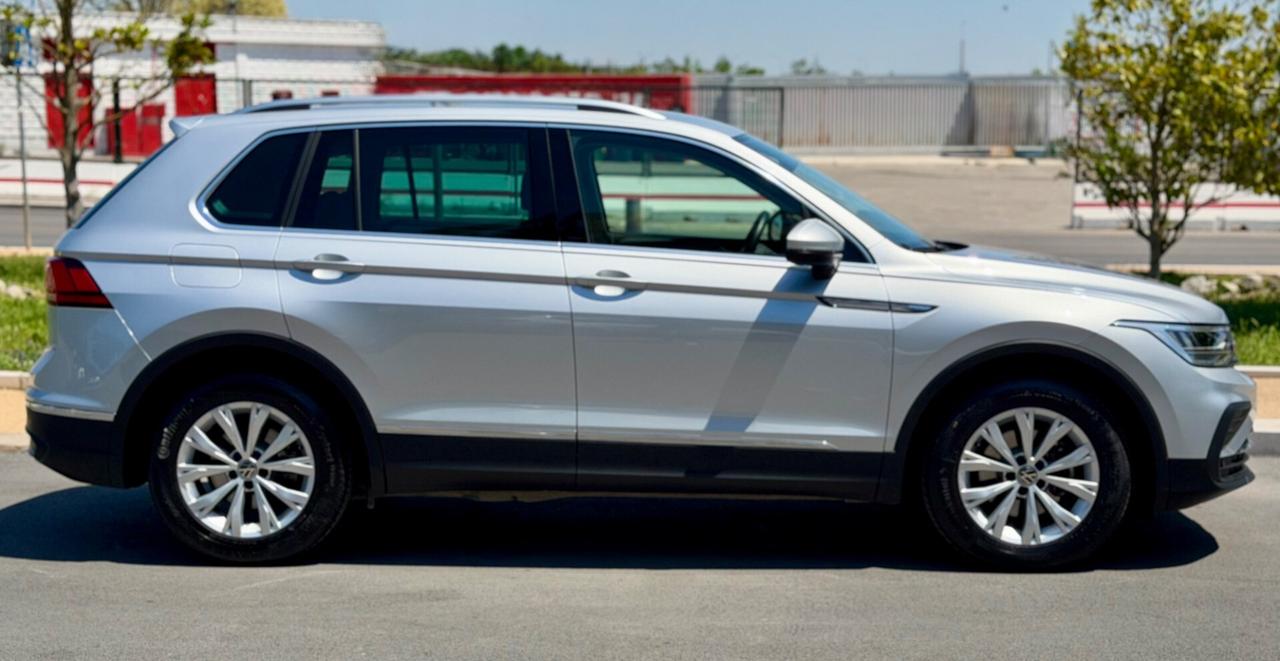 Volkswagen Tiguan 2.0 Tdi 122CV Life FARI LED