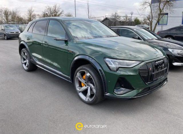 AUDI e-tron S