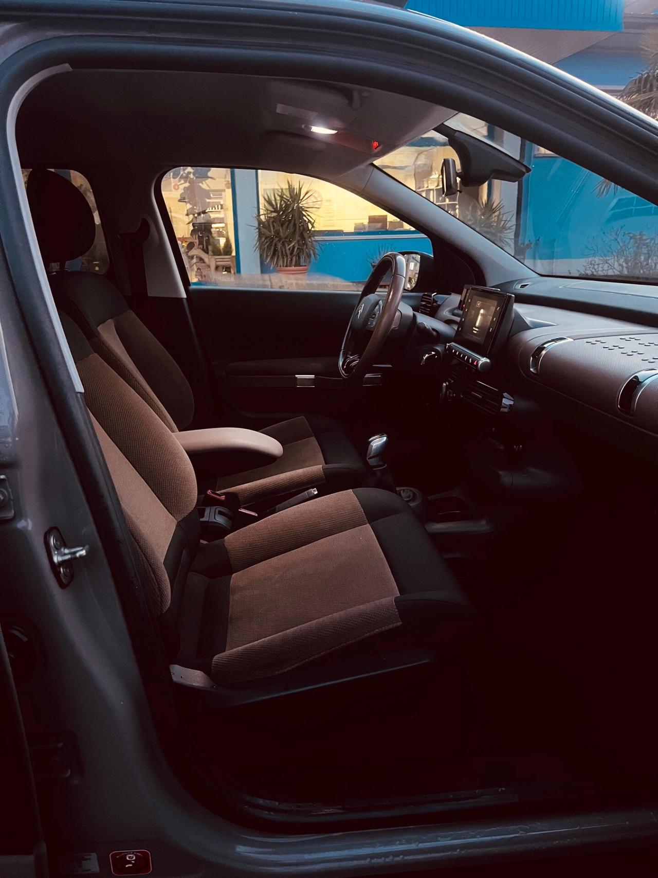 Citroen C4 Cactus BlueHDi 100 Shine