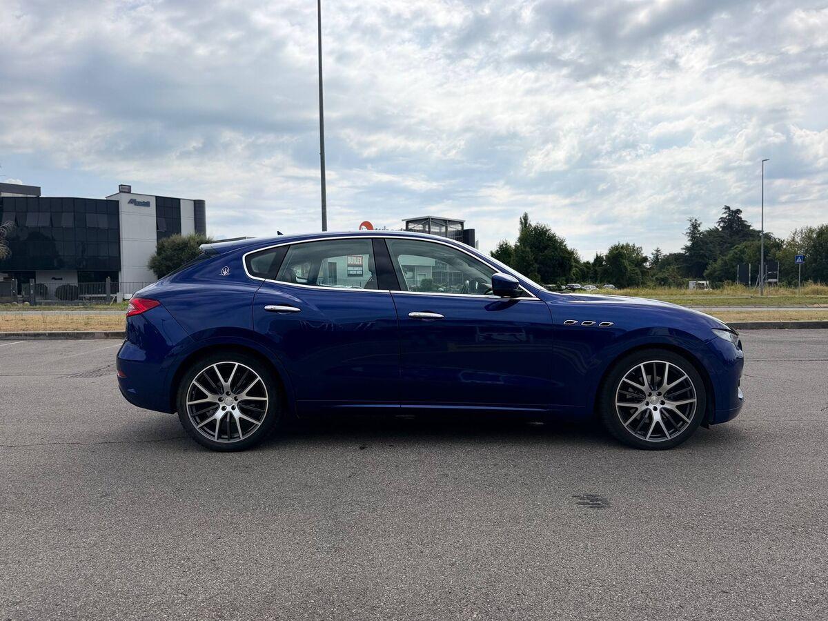 Maserati Levante 3.0 V6 275cv auto