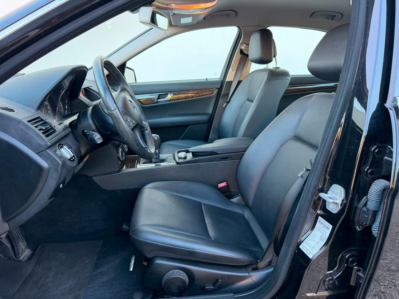 Mercedes-benz C 220 CDI Elegance SOLO 83000KM