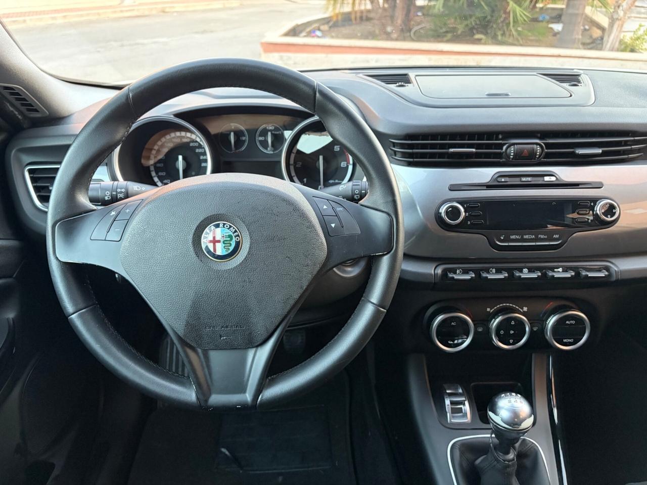 Alfa Romeo Giulietta 1.6 JTDm-2 105 CV Distinctive
