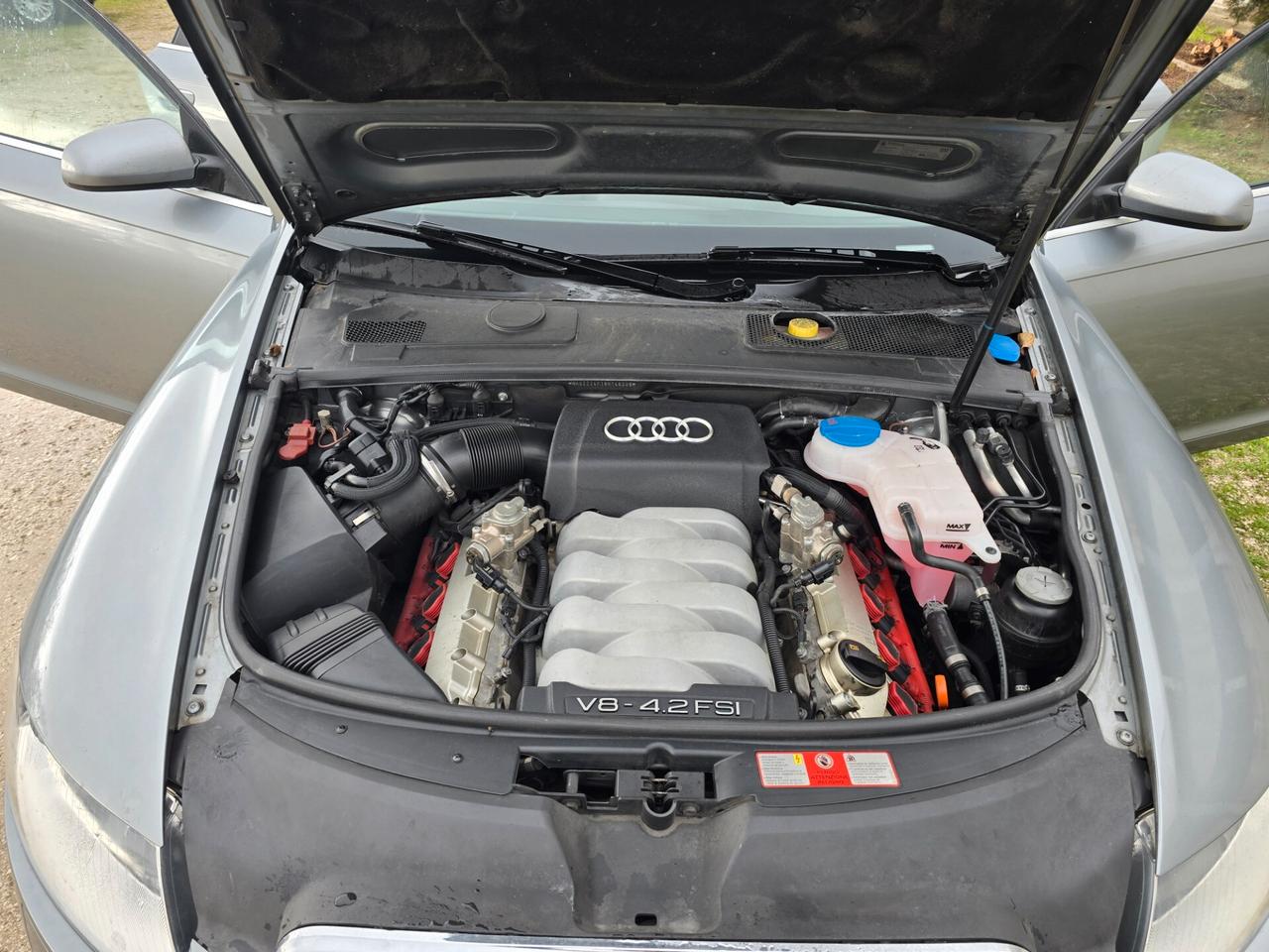 Audi A6 Avant 4.2 V8 FSI quattro 350cv