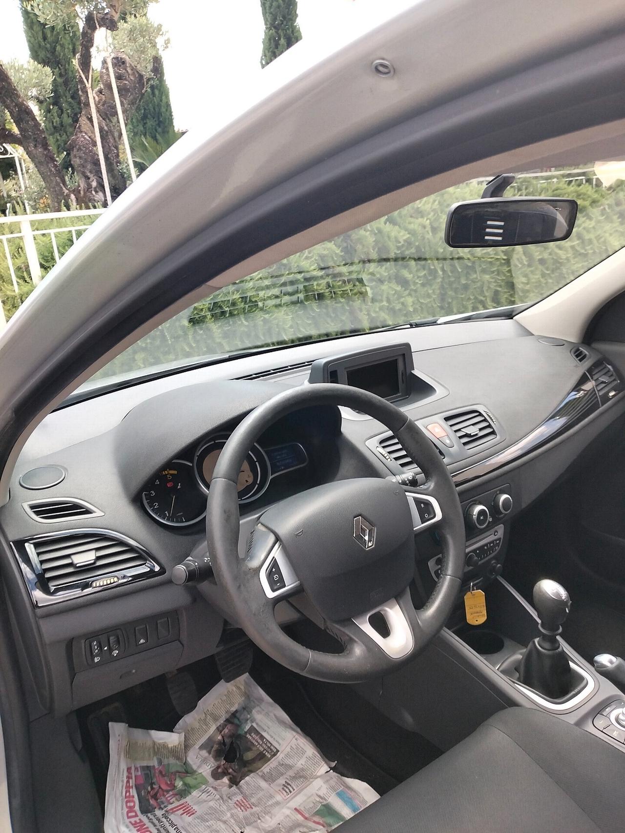Renault Megane Mégane 1.5 dCi 110CV EDC Attractive