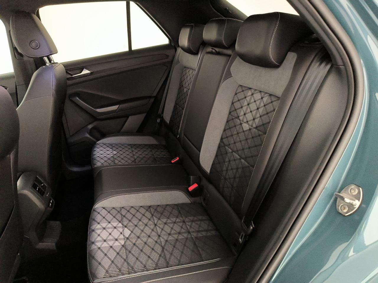 Volkswagen T-Roc 1.0 tsi r-line 110cv