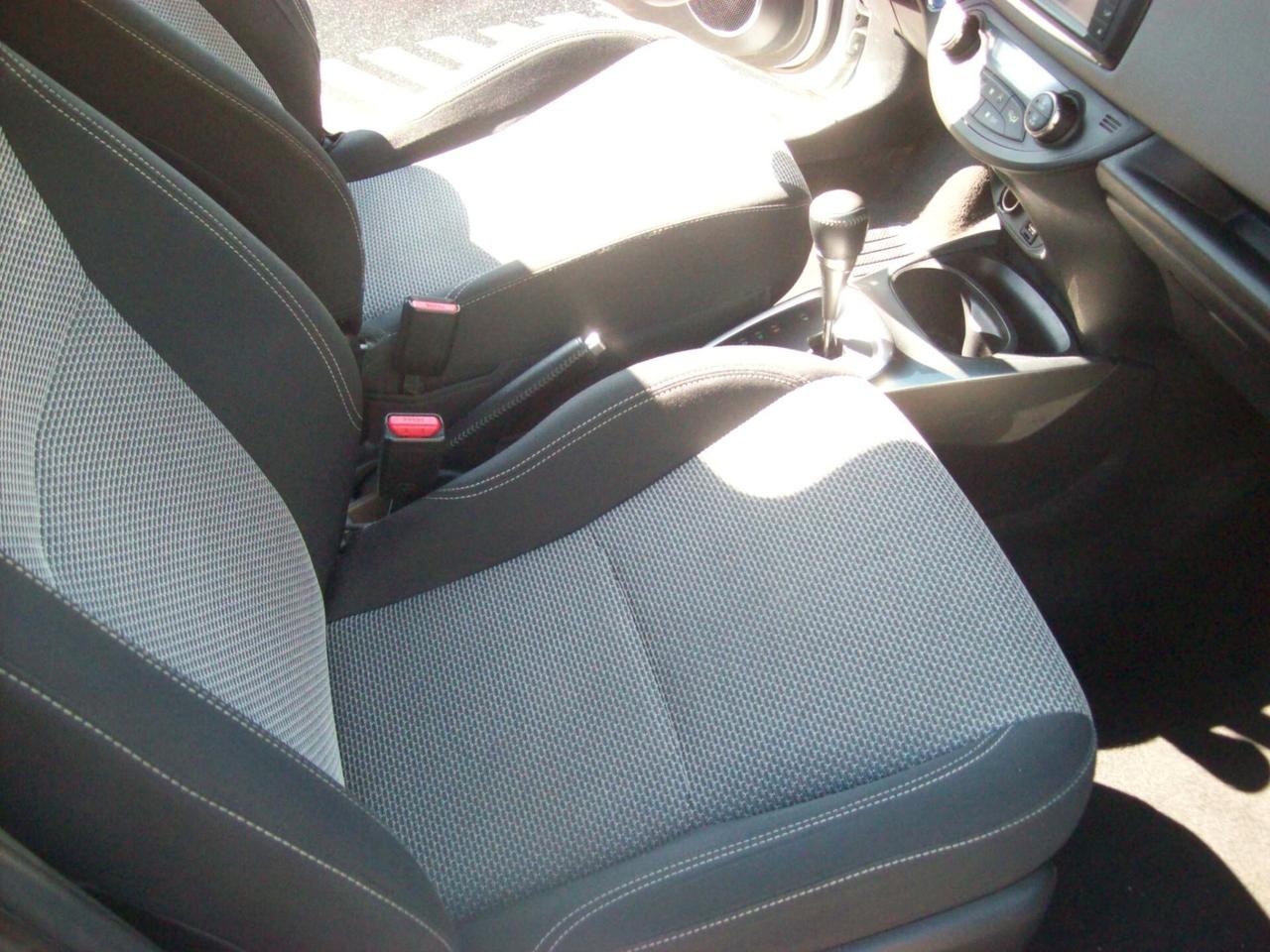 Toyota Yaris 1.5 Hybrid 5 porte Business