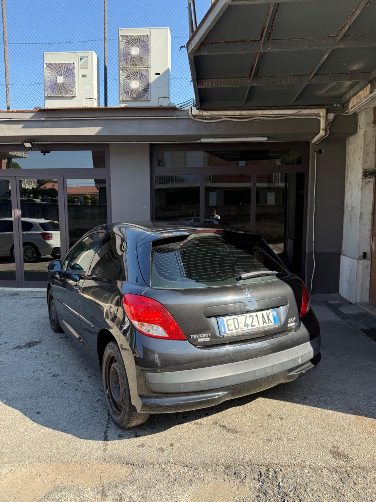 Peugeot 207 1.6 HDi 90CV 3p. 99g