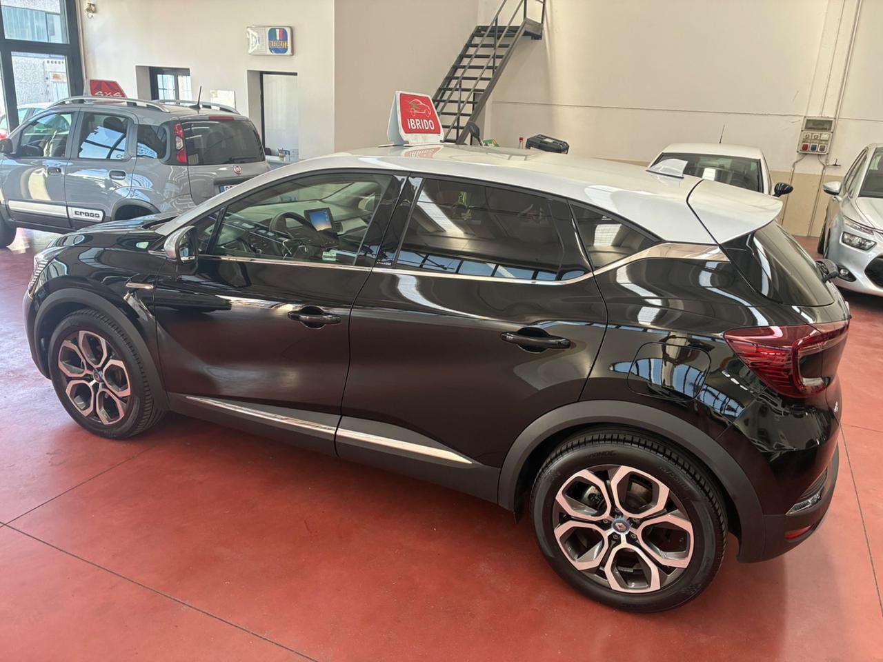 Renault Captur Plug-in Hybrid E-Tech 160 CV Initiale Paris