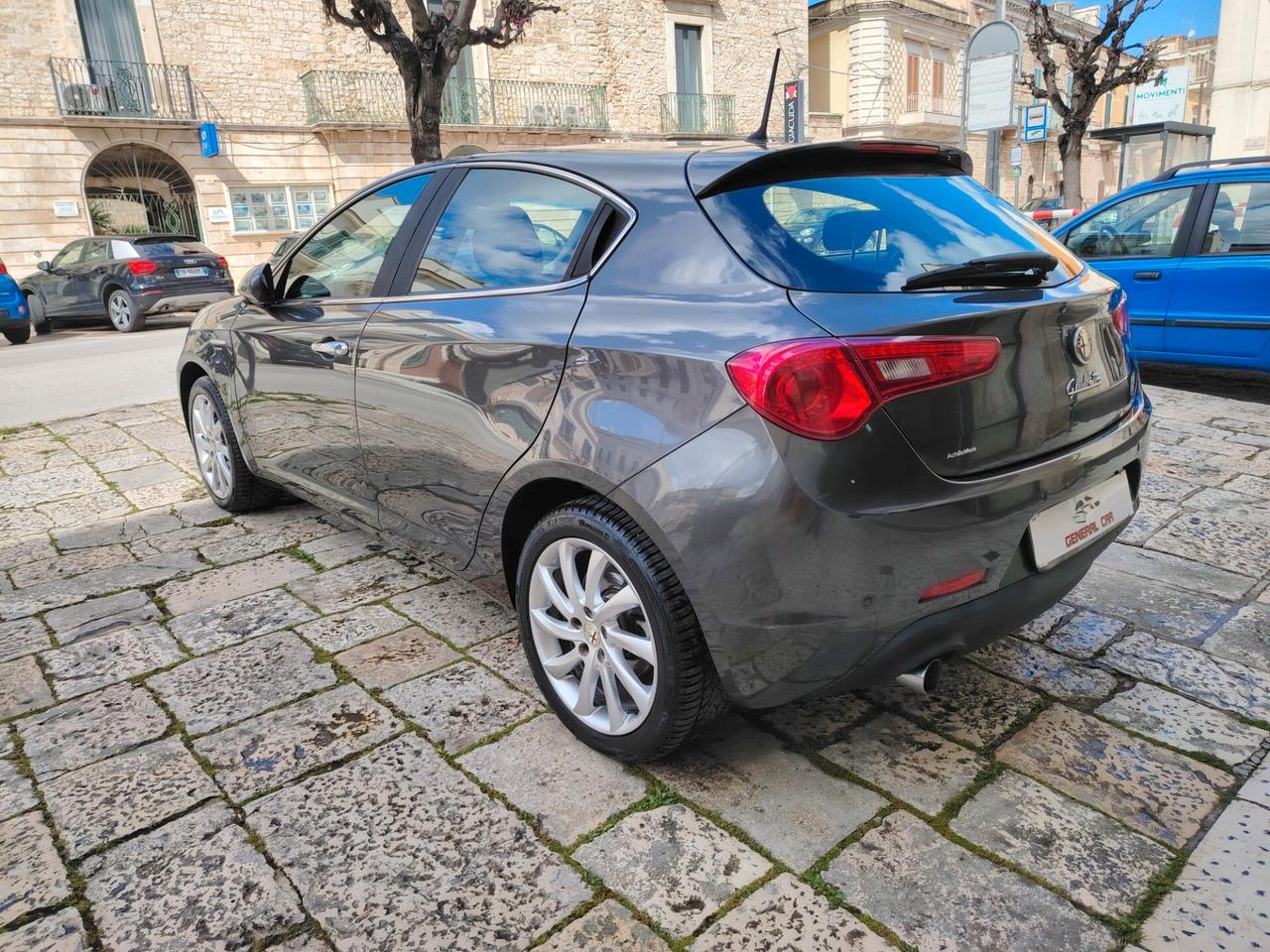 Alfa Romeo Giulietta 1.6 JTDm-2 120 CV Distinctive