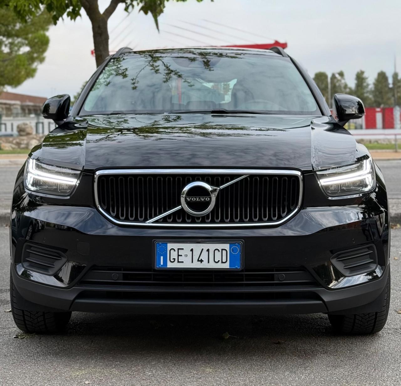 Volvo XC40 2.0 d3 150CV Momentum Geartronic