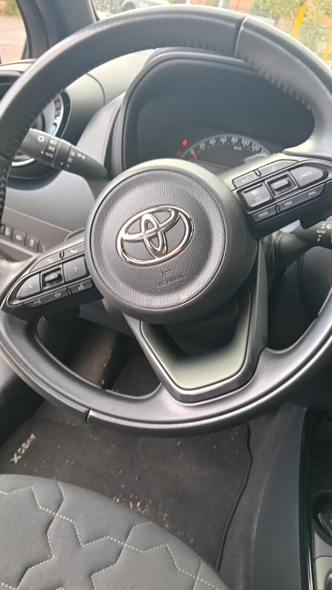 Toyota Aygo X 1.0 VVT-i 72 CV 5 porte Lounge Air S-CVT