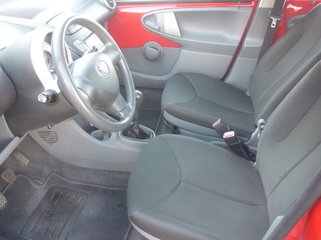 Toyota Aygo 1.0 12V VVT-i 5 porte Now Connect KM 66.800