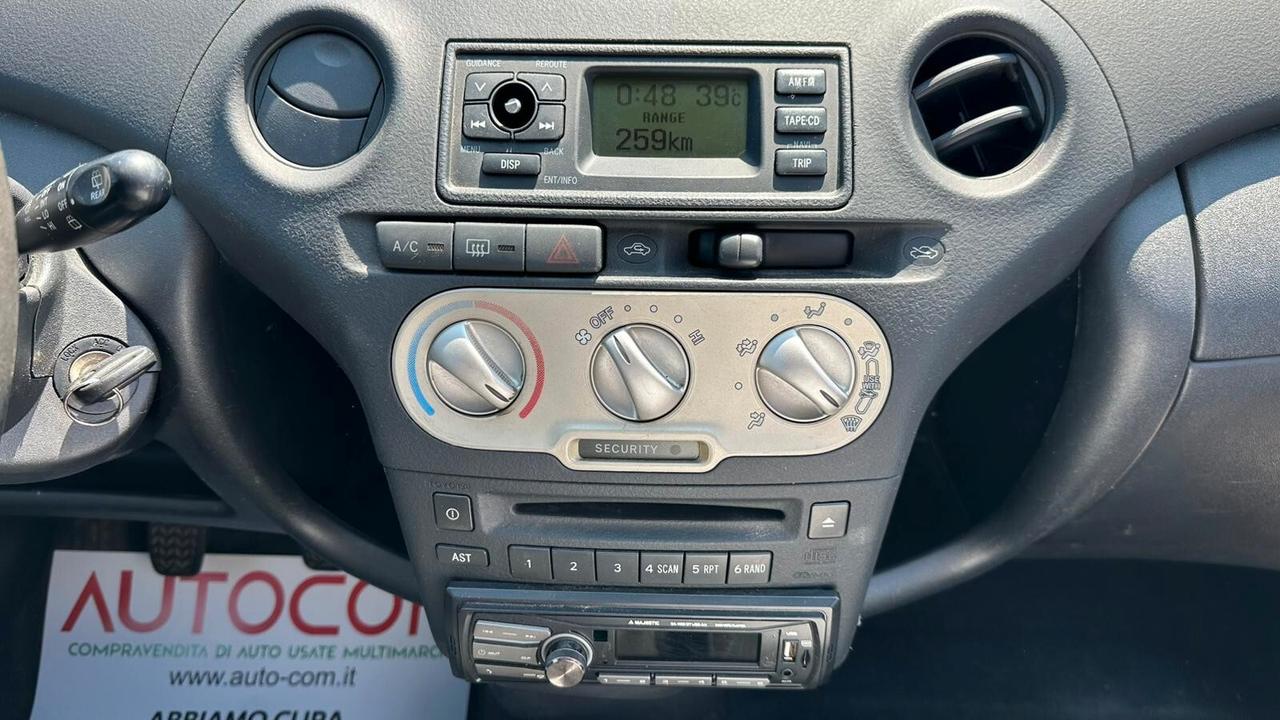 Toyota Yaris 1.0i 16V cat 3 porte Sol