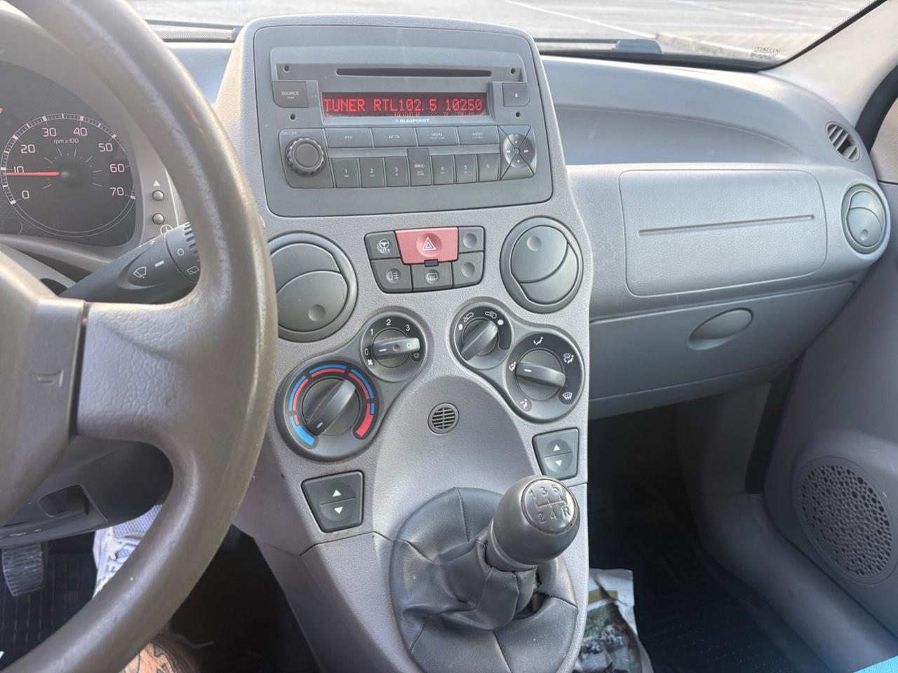 Fiat Panda 1.2 BENZ/GPL-2005*XNEOPATENTATI