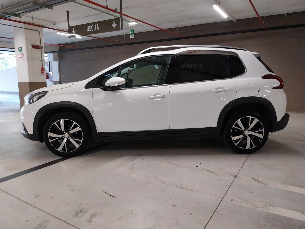 Peugeot 2008 BlueHDi 100 S&S GT Line - ok neopatentati