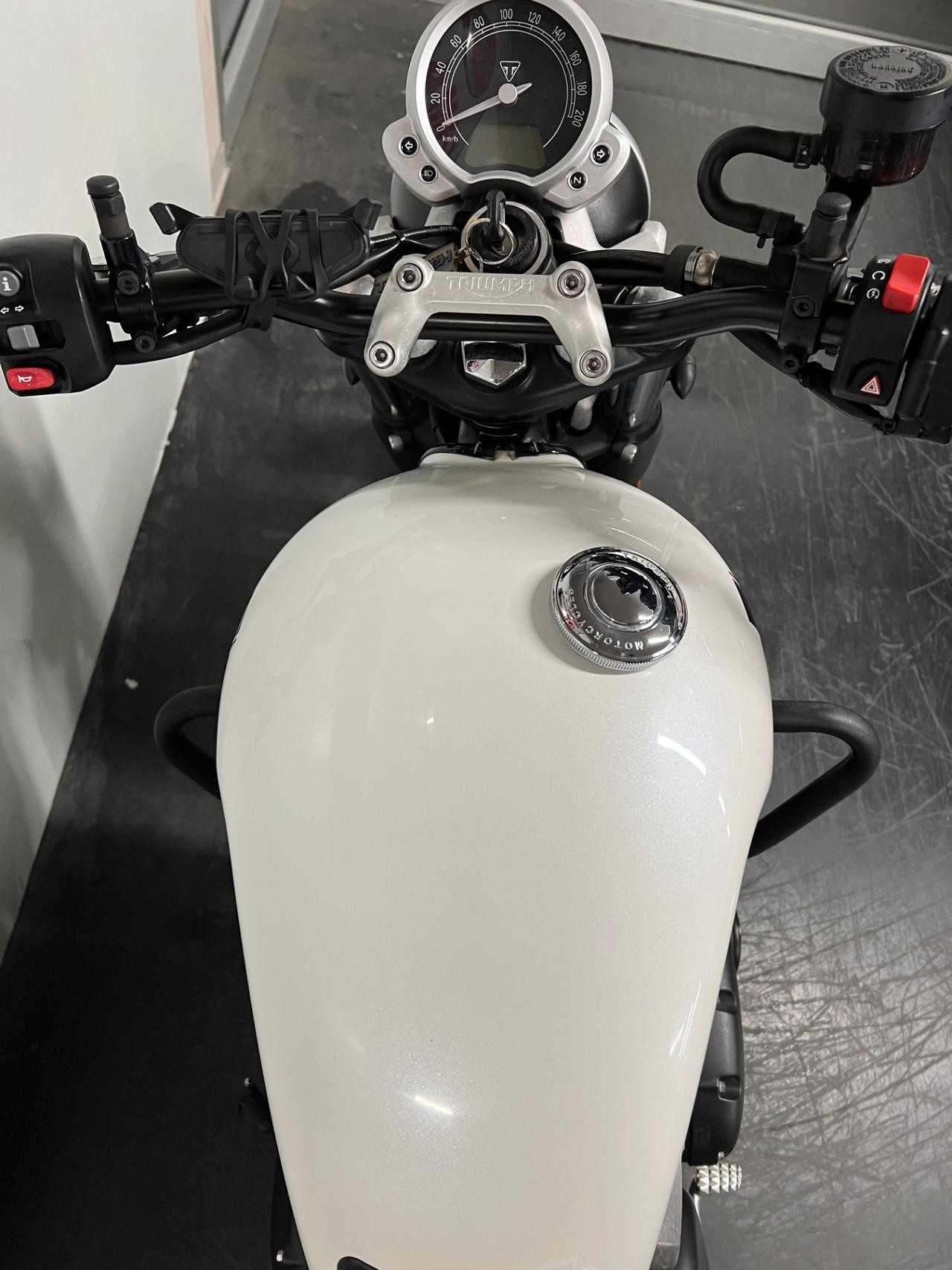 Triumph Street Twin