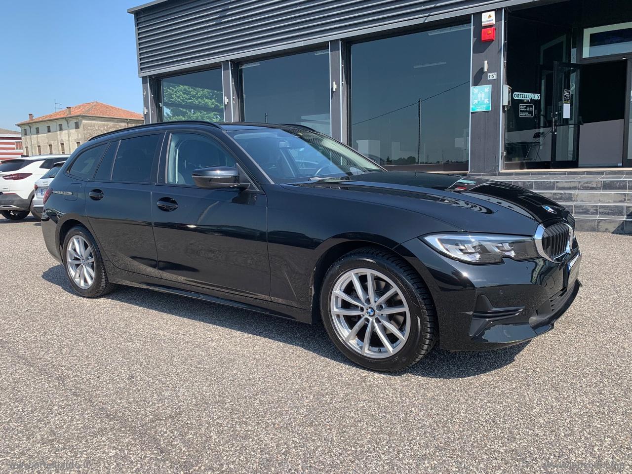 BMW 318d 48V Touring Business Advantage