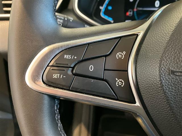 RENAULT Clio 1.6 E-Tech hybrid Zen 140cv auto my21