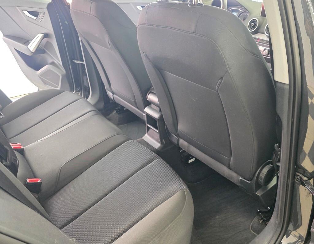 Audi Q2 35 TDI quattro S tronic Business