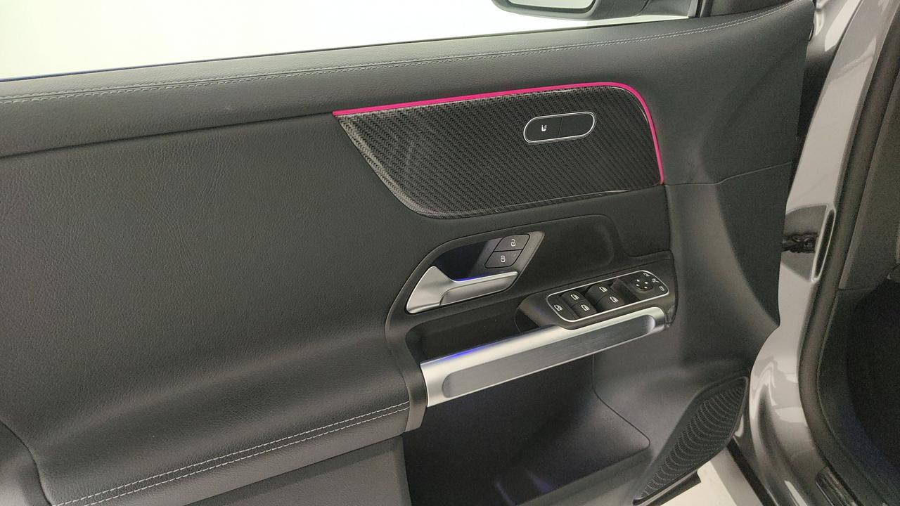 Mercedes-Benz GLB 220 d Premium 4matic auto