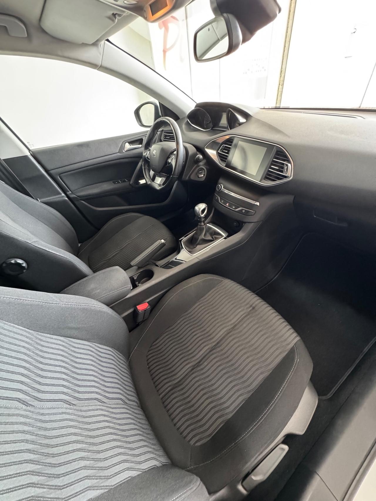 Peugeot 308 1.6 cv 120 cv Diesel