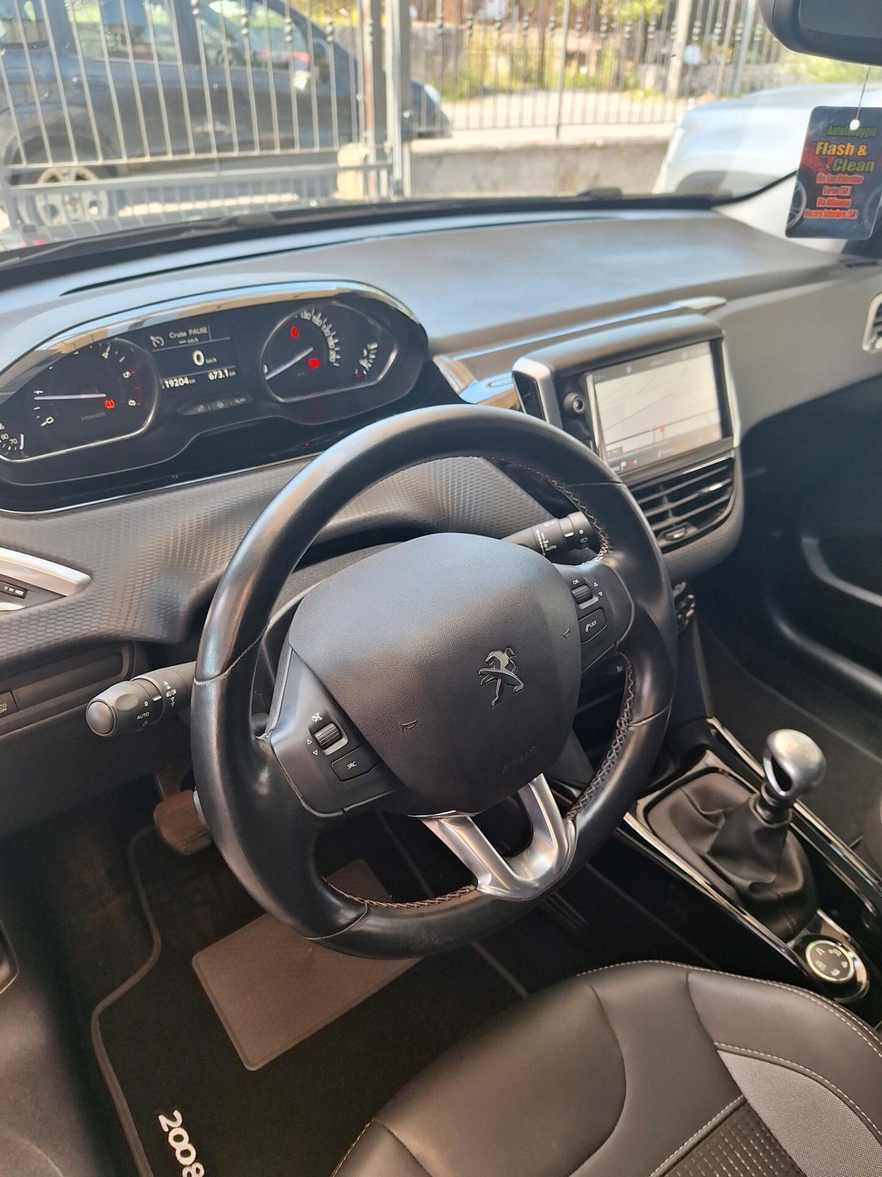 Peugeot 2008 BlueHDi 100 Allure