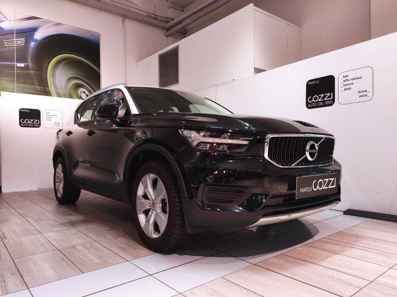 Volvo XC40 (2017-->) T2 Momentum