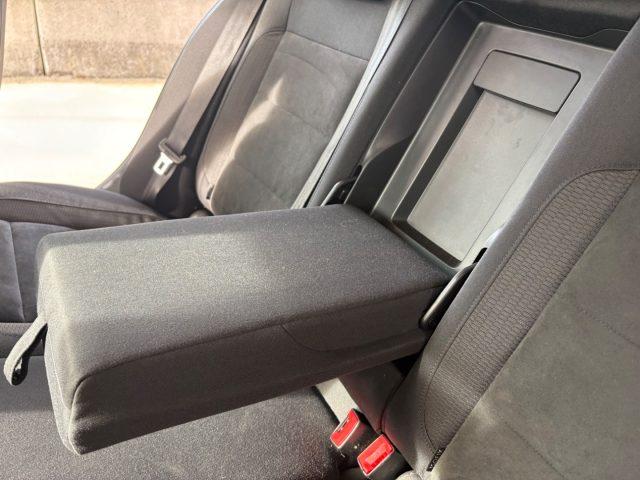 VOLKSWAGEN Golf Var. 1.4 TSI 122CV AUTOMATICA KM E MOTORE ORIGINAL