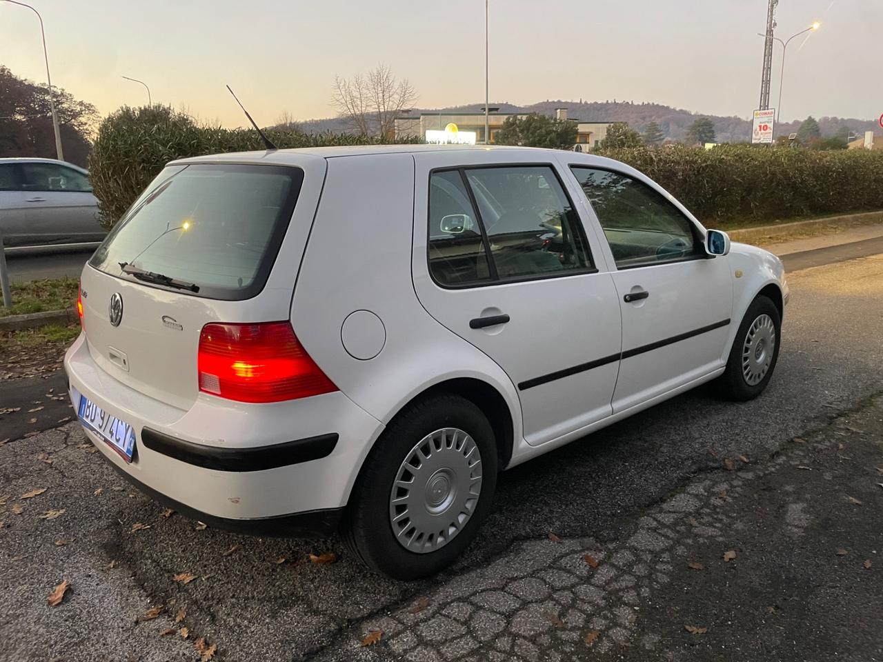 Volkswagen Golf 1.6 cat 5 porte Highline