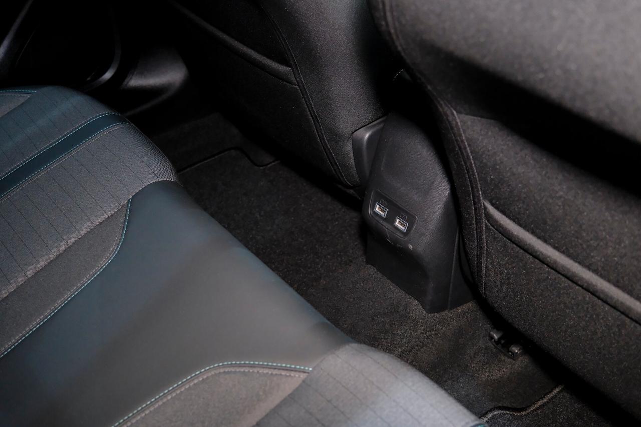 Peugeot 208 1.2T 100cv ALLURE Full LED